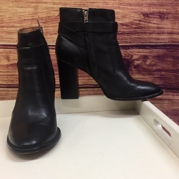 Madewell Shoes - Madewell Black Leather Block Heel Ankle Booties